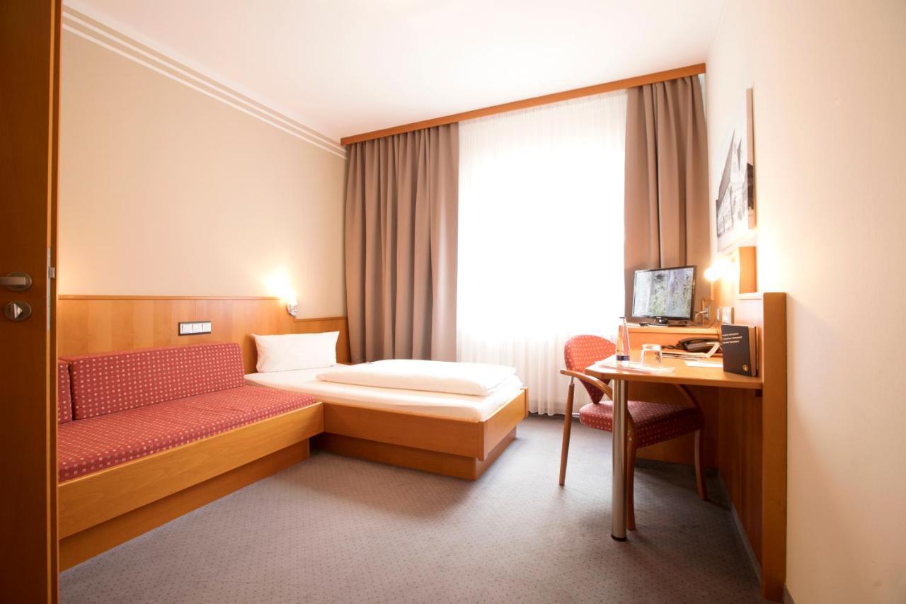 Neumaiers Hirsch -Gasthof Und Landhotel Weißenhorn Eksteriør billede